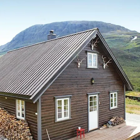 Four Bedroom Holiday In Borgund